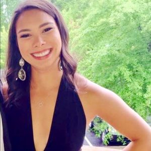 Meet your Posher, Alyson