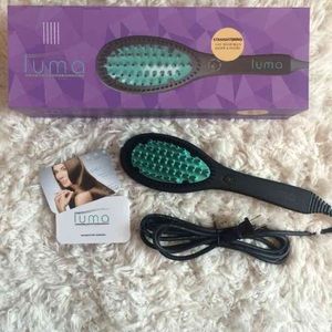 NEW hair straightening brush