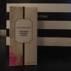 bare Minerals Exfoliating Treatment Cleanser.