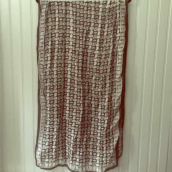 Black and white printed silk scarf
