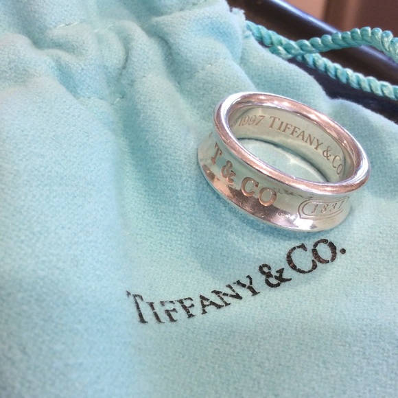 💘TIFFANY & CO STERLING BAND✨SOLD✨ - Picture 2 of 3