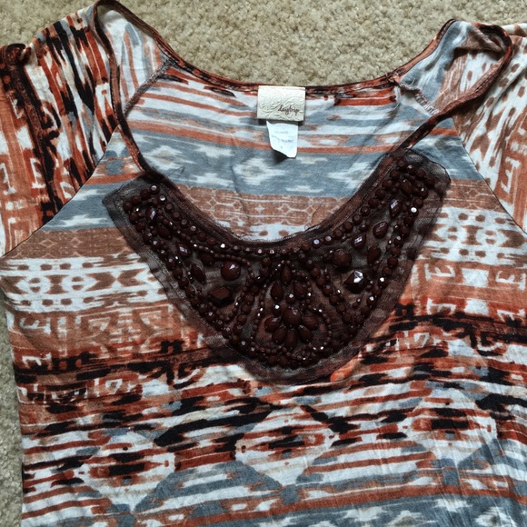 🌷Daytrip Shirt🌷 - Picture 2 of 4