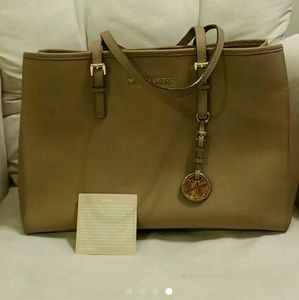 Authentic khaki Michael Kors handbag