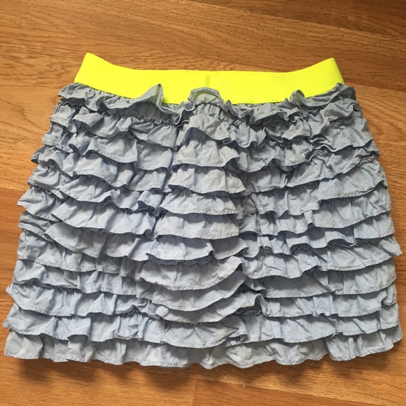 🚫Sold🚫J.Crew beach chambray Lucca skirt sz S. - Picture 3 of 4