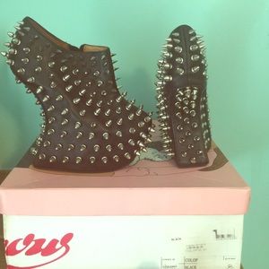Jeffrey Campbell shadow studded heels!!!