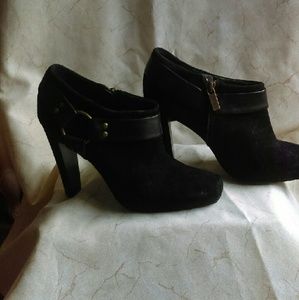 Jessica SimpsonBlack booties