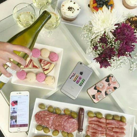 My Posh N Sip on 4/28 in Massachusetts! - Picture 3 of 4