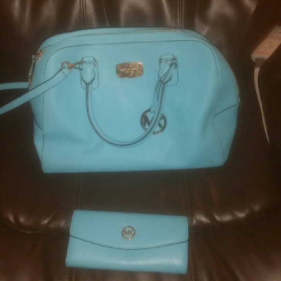 Micheal Kors matching purse and wallet