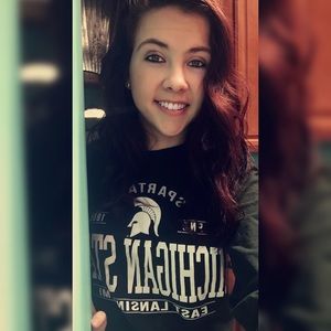 Meet your Posher, Mikaela