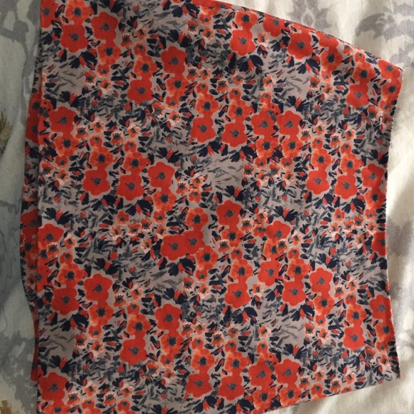 Club Monaco floral skirt - Picture 1 of 4