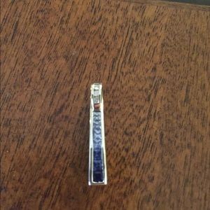 Sapphire and white gold pendant