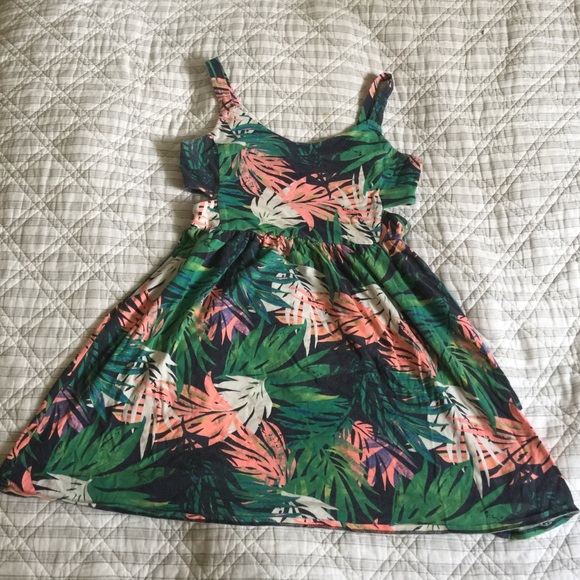 Forever 21 side Cut out dress