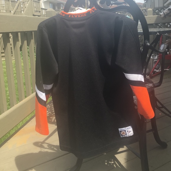 Child's S flyers jersey. - Picture 2 of 4