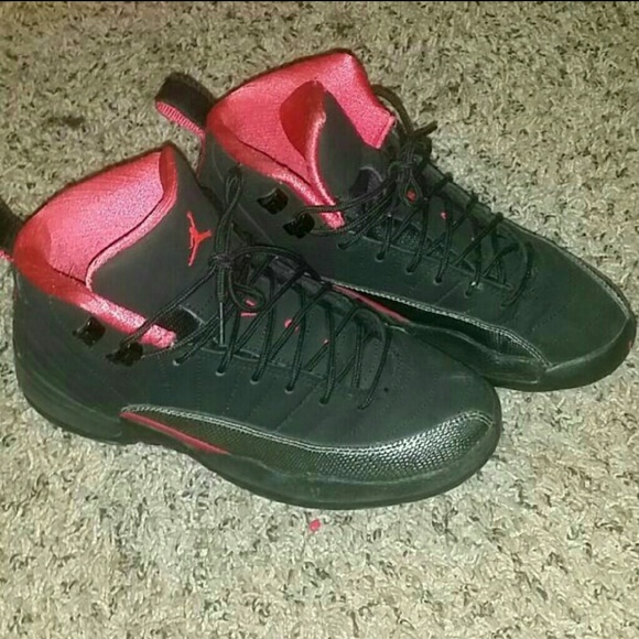 Red and Black Siren 12's