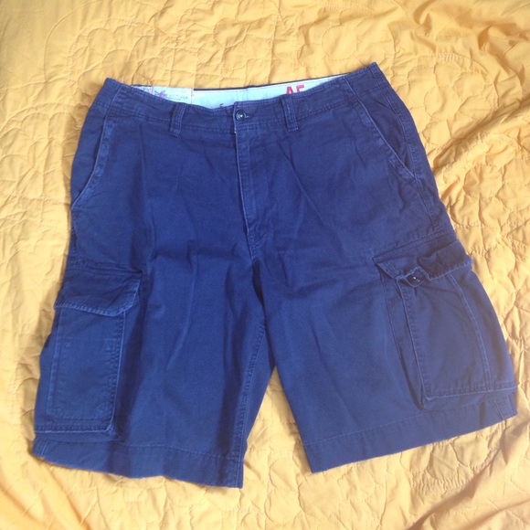 Mens blue cargo American Eagle Shorts 36 waist