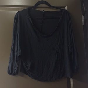 3/4 sleeve black loose cropped top