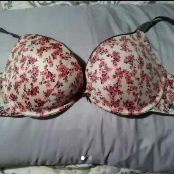 Like New ARIE Aeropostale Bra 36D