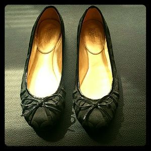 Coach flats