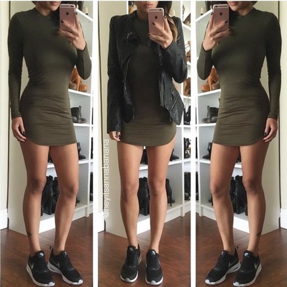 NWT navy blue long sleeve dress - Picture 2 of 2