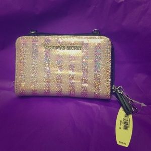 IPhone 5 VS Wristlet