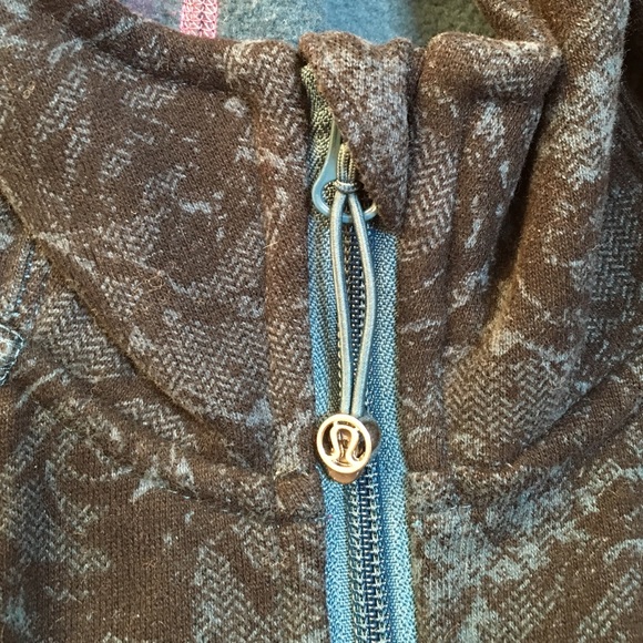 Lululemon scuba hoodie rare pattern size 2 - Picture 2 of 4
