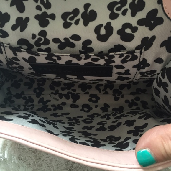 ❤️SOLD❤️R. Minkoff Quilted Mini Affair - Picture 3 of 4