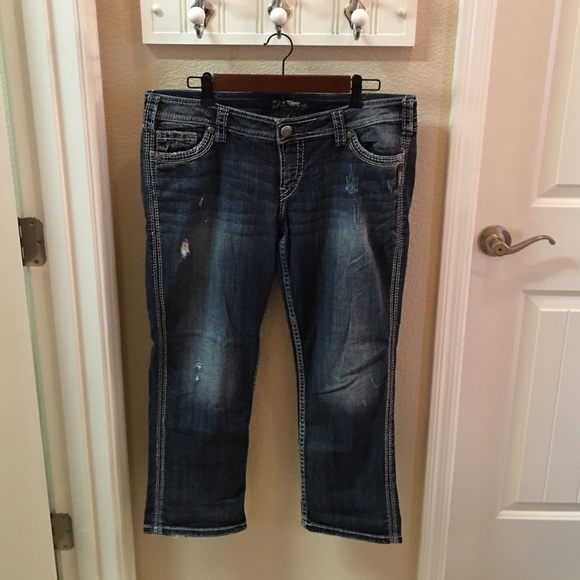 Silver Jeans Twisted Capri size 31