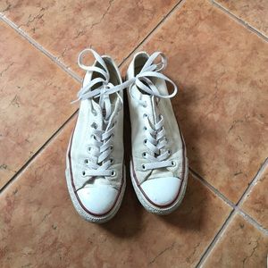 Gently used white converse!!