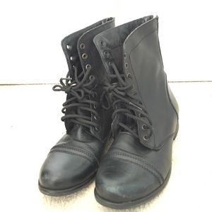 Combat boots