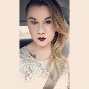 Meet your Posher, Carley