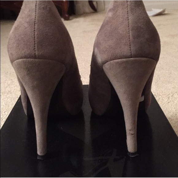 Steve Madden grey suede shoes - Picture 3 of 4