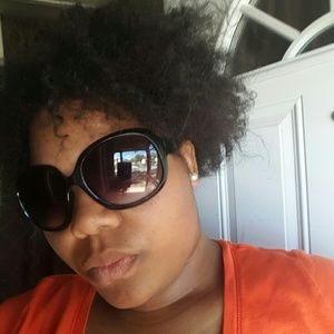 Meet your Posher, Alisha