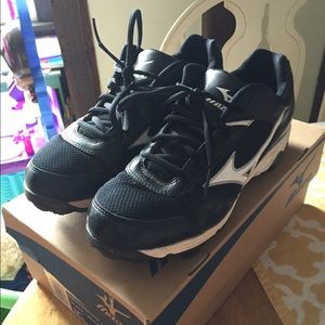 Mizuno Women's Finch Franchise 4 Softball Cleats