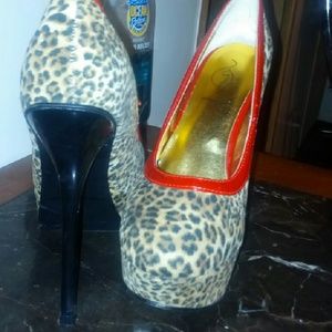 Baby Phat Leopard Print Pumps