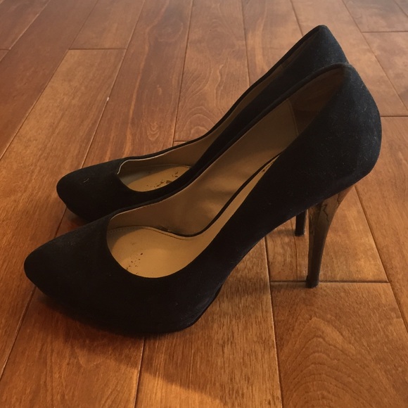 Zara Black Pumps - Picture 1 of 3