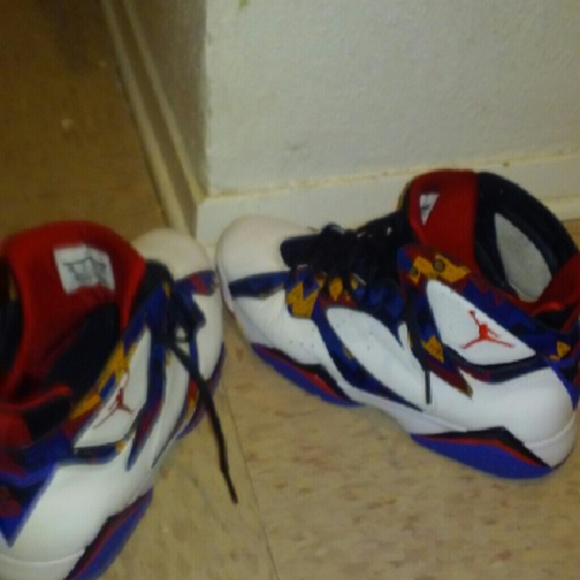 Retro - Picture 3 of 4