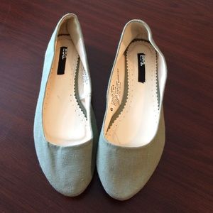 🎀HP🎀  Olive Green Flats