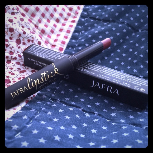 Always color stay on lip stick in "rouge"