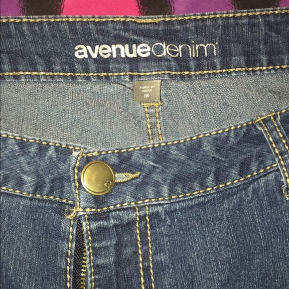 Avenue denim light washed straight leg jeans