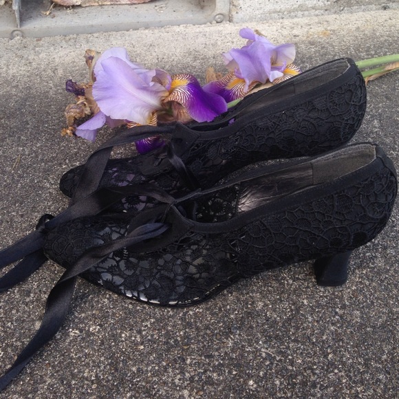 Sold - Picture 3 of 4