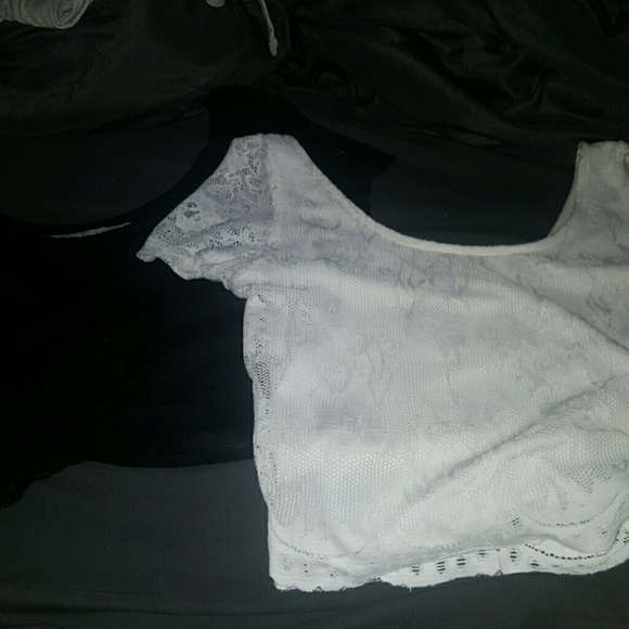 2 lace crop tops - Picture 3 of 5