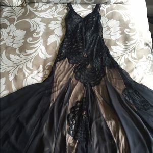 Sue Wong Beautiful Gown NEVER WORN