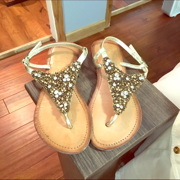 Size 6.5 Naughty Monkey sandals