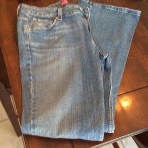 Levi's Superlow Bootcut 518's.