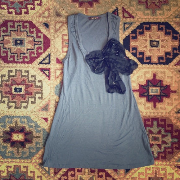 Grey tank with bow. Rockabilly pinup