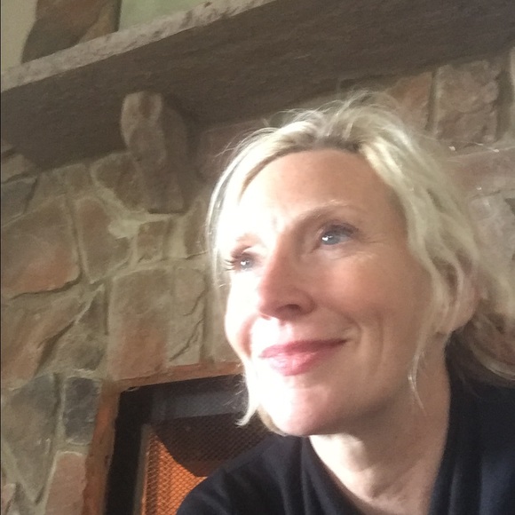 Meet your Posher, Pamela