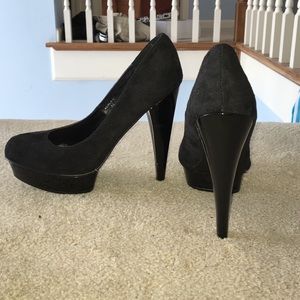 Suede and patent leather Platform pumps