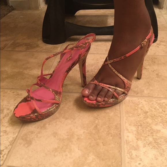 BCBG shoes - Picture 4 of 4