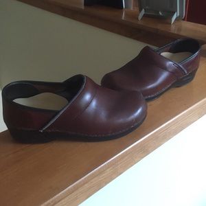 Dansko Size 7 clogs.
