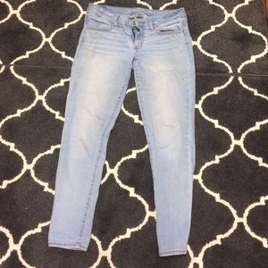 American Eagle Light Wash Jeggings size 8!